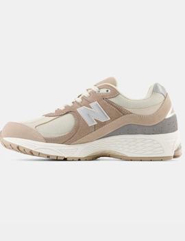 Zapatilla Beige de mujer New Balance M2002RSI