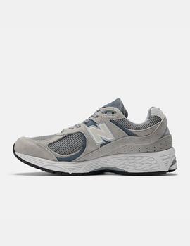 Zapatilla gris unisex New Balance M2002RST